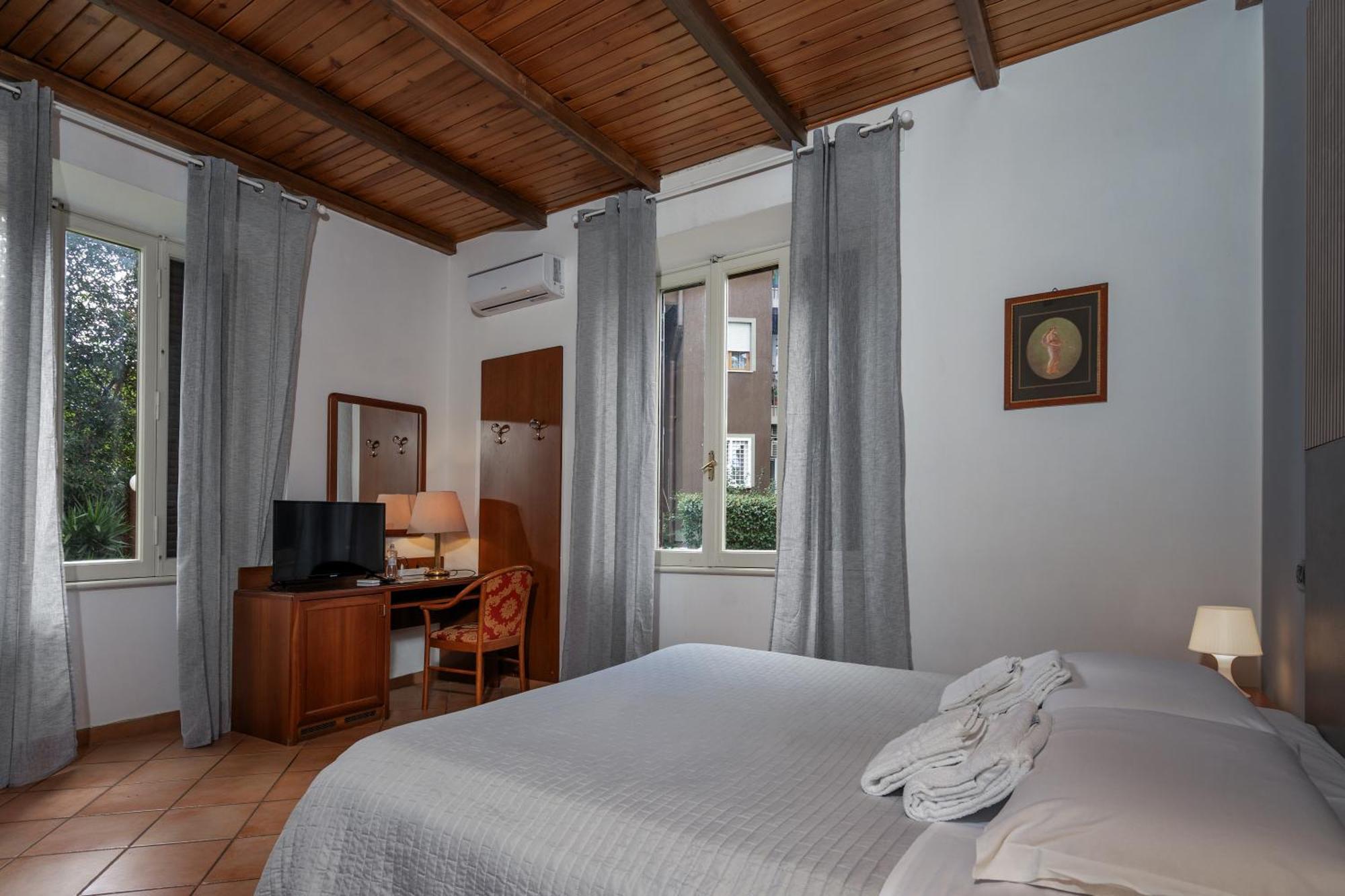Comfort Rooms Villa Gaia Tor Vergata Рим Екстер'єр фото